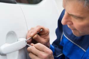 ouverture de porte de voiture sos serrurier 24